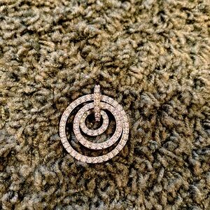 Beautiful rhinestone pendant.